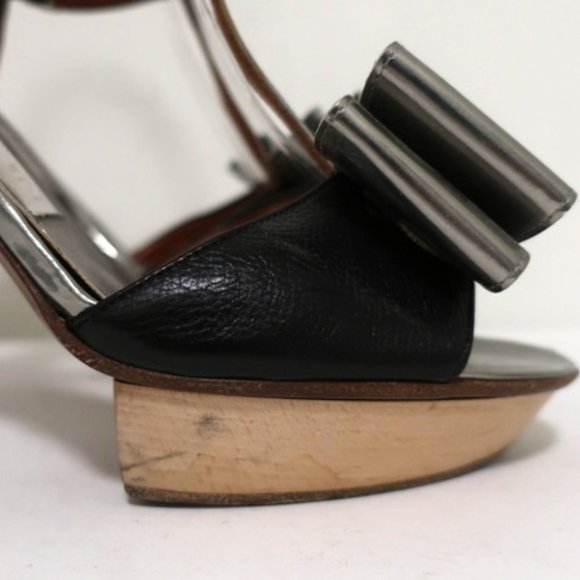 Lanvin Bow T-Strap Sandals Silver & Black Size 37 - Picture 3 of 12